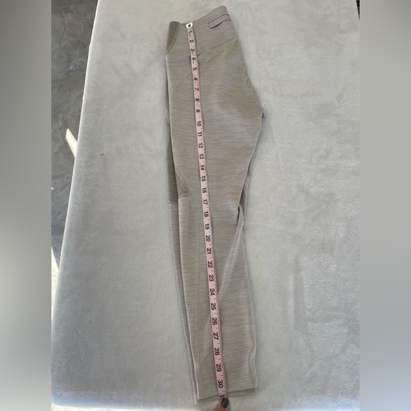 Outdoor voices tech sweat two tone colorblock 7/8 leggings - Picture 13 of 14